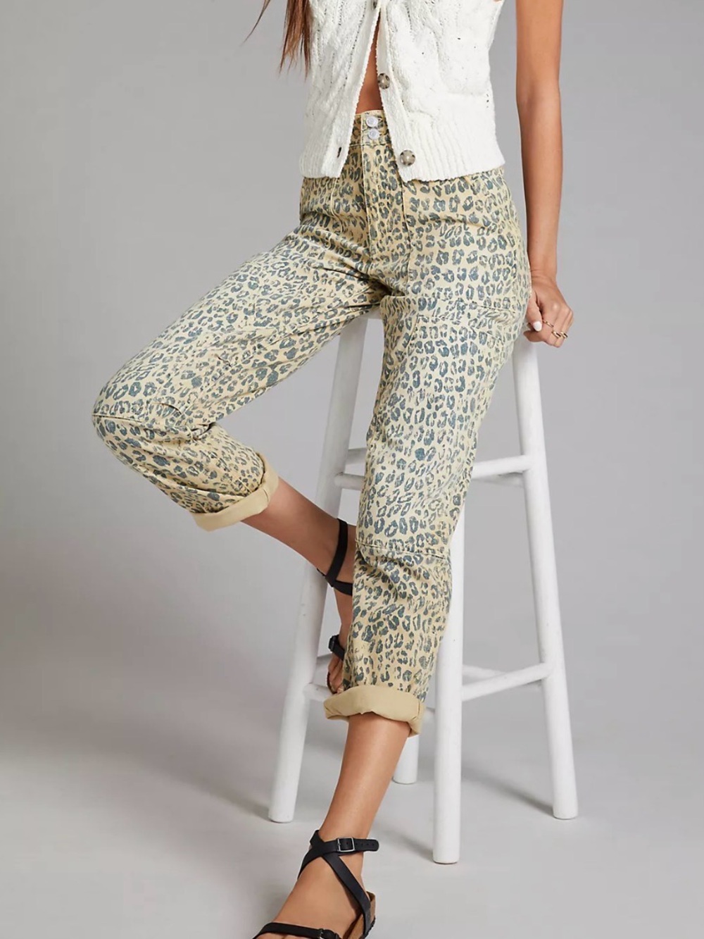 Anthropologie Pilcro The Wanderer Relaxed Jeans size 28 Petite Leopard Print